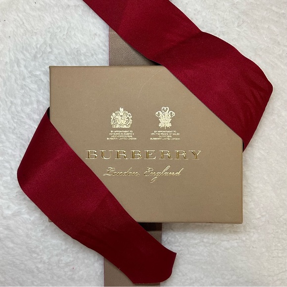 Authentic Burberry Key Holder - Picture 6 of 6